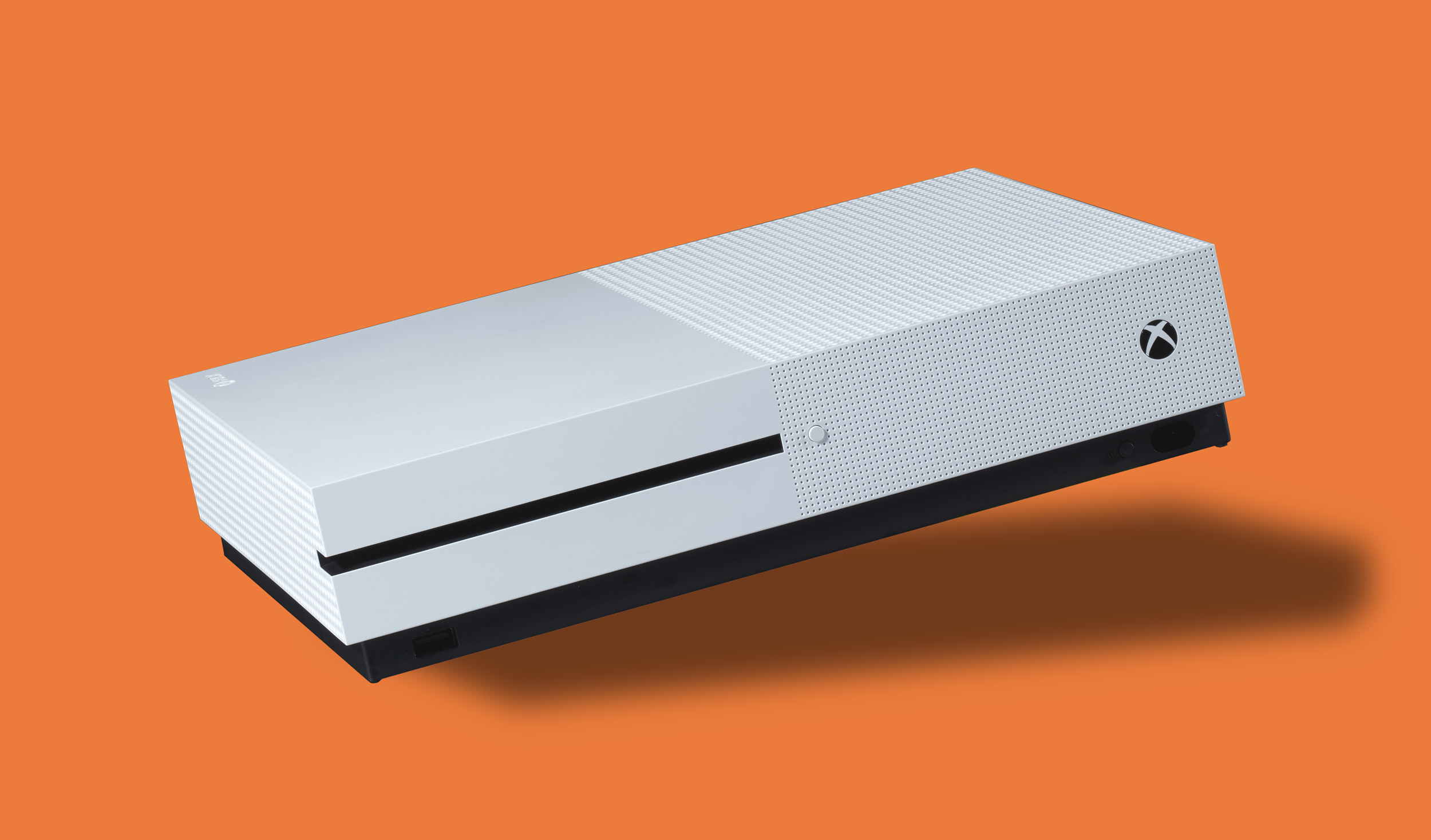 43293_Consolelifestyle_ENT_Videogames_Microsoft_Xboxone_console_only